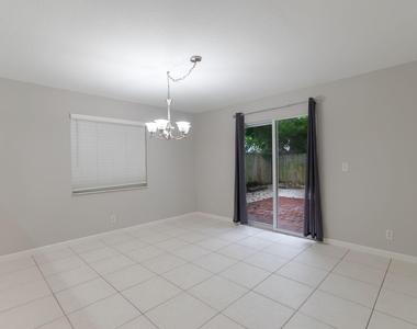 622 Lytle Street - Photo Thumbnail 17