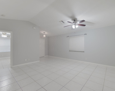 622 Lytle Street - Photo Thumbnail 6