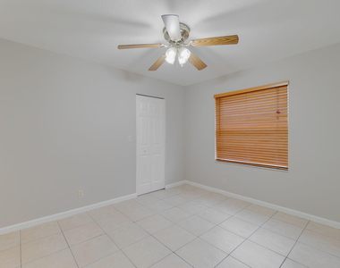 622 Lytle Street - Photo Thumbnail 11