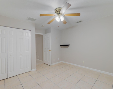 622 Lytle Street - Photo Thumbnail 9