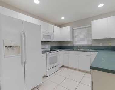 622 Lytle Street - Photo Thumbnail 15