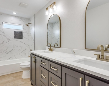 8004 Julie Avenue - Photo Thumbnail 10