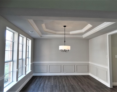 7904 Kettlewood Court - Photo Thumbnail 4