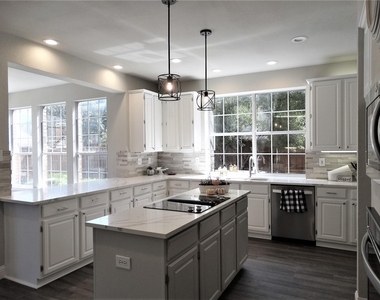 7904 Kettlewood Court - Photo Thumbnail 15