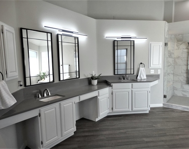 7904 Kettlewood Court - Photo Thumbnail 24