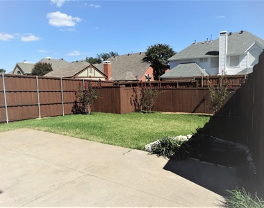 7904 Kettlewood Court - Photo Thumbnail 34