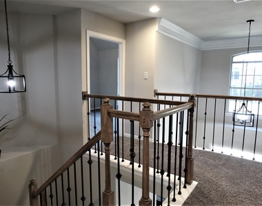 7904 Kettlewood Court - Photo Thumbnail 20
