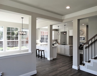 7904 Kettlewood Court - Photo Thumbnail 8