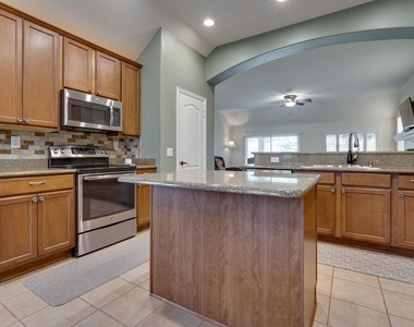 9600 Colbert Cove - Photo Thumbnail 9