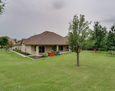 9600 Colbert Cove - Photo Thumbnail 24