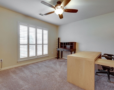 9600 Colbert Cove - Photo Thumbnail 3