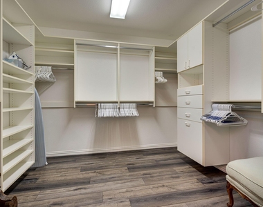 9600 Colbert Cove - Photo Thumbnail 19