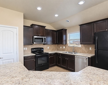 1213 Lambert Drive - Photo Thumbnail 3
