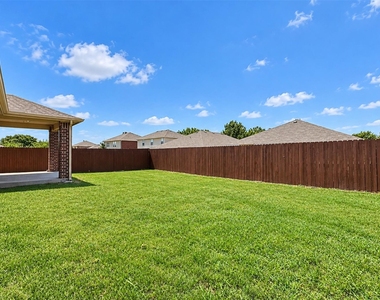1213 Lambert Drive - Photo Thumbnail 16
