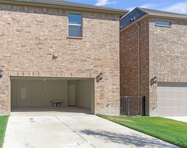 7616 Redondo Drive - Photo Thumbnail 25
