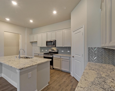 7616 Redondo Drive - Photo Thumbnail 9
