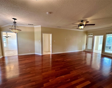 7109 Stoddard Lane - Photo Thumbnail 8
