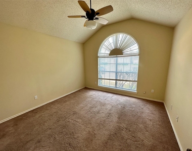 7109 Stoddard Lane - Photo Thumbnail 29