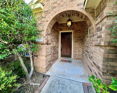 7109 Stoddard Lane - Photo Thumbnail 3