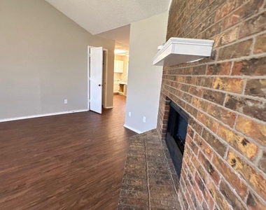 441 Signal Hill Court N - Photo Thumbnail 1