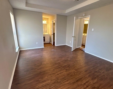 441 Signal Hill Court N - Photo Thumbnail 5
