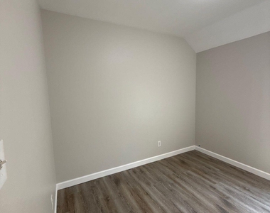 7214 Sierra Way - Photo Thumbnail 19