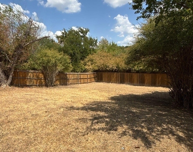 7214 Sierra Way - Photo Thumbnail 25