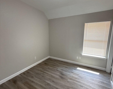 7214 Sierra Way - Photo Thumbnail 20