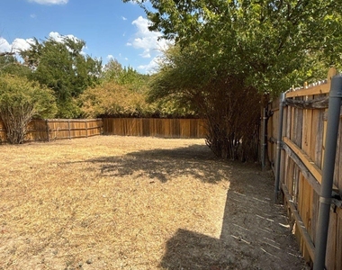 7214 Sierra Way - Photo Thumbnail 26