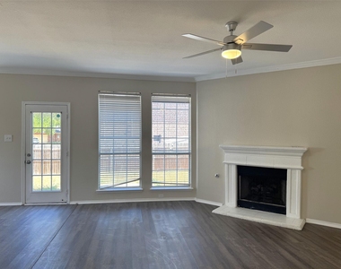 3204 Windridge Lane - Photo Thumbnail 10