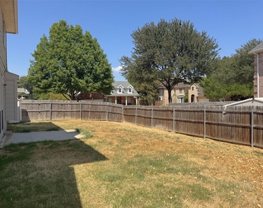 3204 Windridge Lane - Photo Thumbnail 32