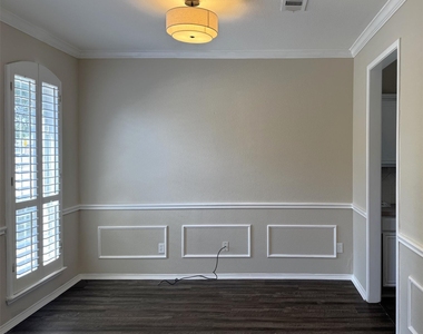 3204 Windridge Lane - Photo Thumbnail 3
