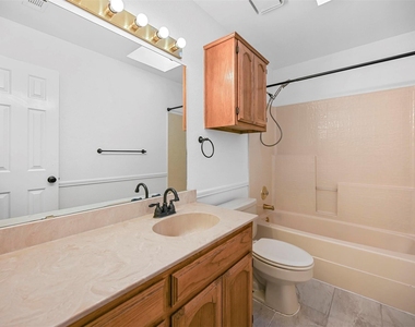 2114 Lattimore Street - Photo Thumbnail 12