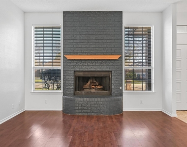 2114 Lattimore Street - Photo Thumbnail 2