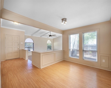 2708 Oak Grove Drive - Photo Thumbnail 6