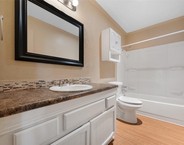 2708 Oak Grove Drive - Photo Thumbnail 8