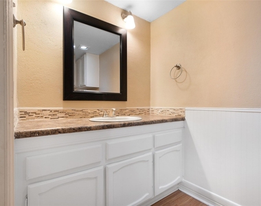 2708 Oak Grove Drive - Photo Thumbnail 23