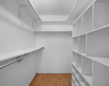 2708 Oak Grove Drive - Photo Thumbnail 21