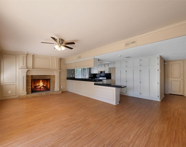 2708 Oak Grove Drive - Photo Thumbnail 13
