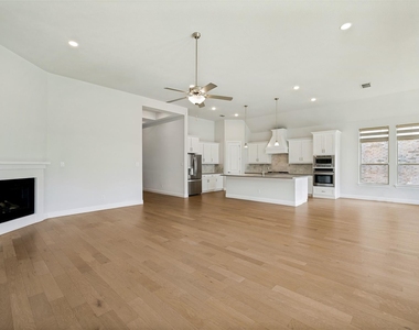 16616 Highland Drive - Photo Thumbnail 13