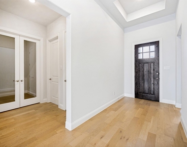 16616 Highland Drive - Photo Thumbnail 2