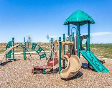 16616 Highland Drive - Photo Thumbnail 37