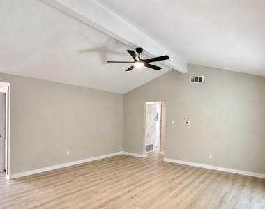 1221 Greenway Drive - Photo Thumbnail 1