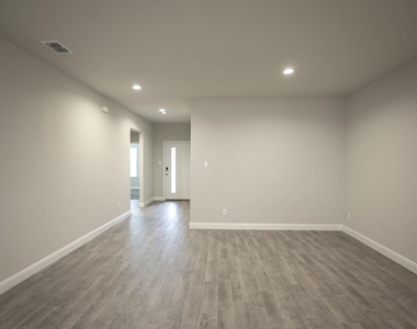 725 Golden Gate Park Road - Photo Thumbnail 17