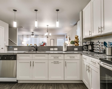 3825 Sheraton Road - Photo Thumbnail 2