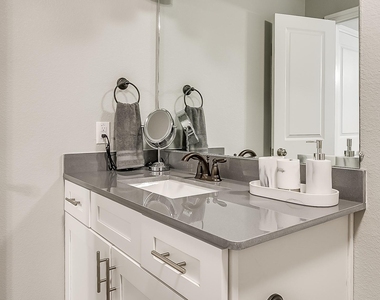3825 Sheraton Road - Photo Thumbnail 12