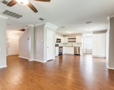 9361 Sundial Drive - Photo Thumbnail 2