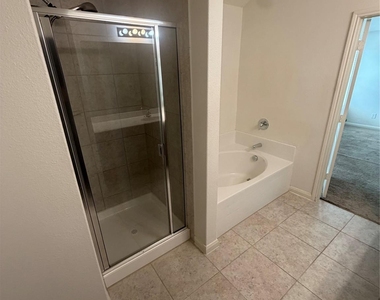 1627 Blackburn Way - Photo Thumbnail 11