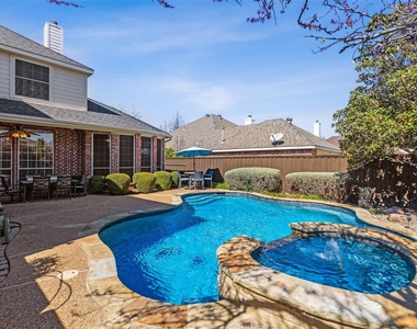 9740 Plains Circle - Photo Thumbnail 35