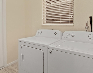 6688 Lurais Drive - Photo Thumbnail 25